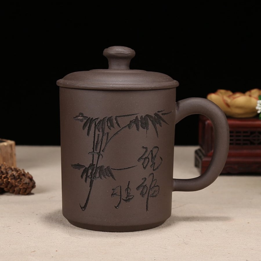 A cup made of pottery, black color, capacity 500 ML