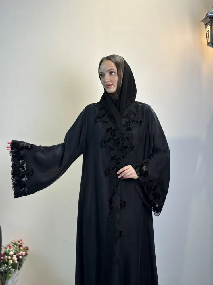 عباية مخملية السمو