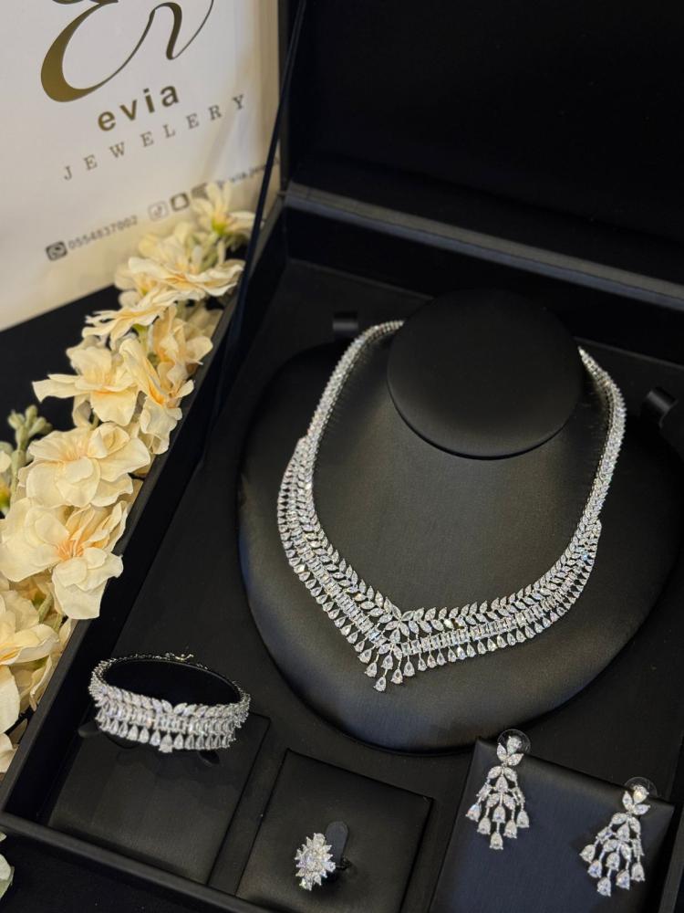 طقم زركون بديل الماس