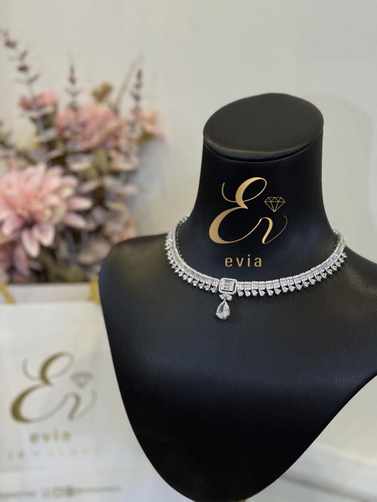 Elegant set