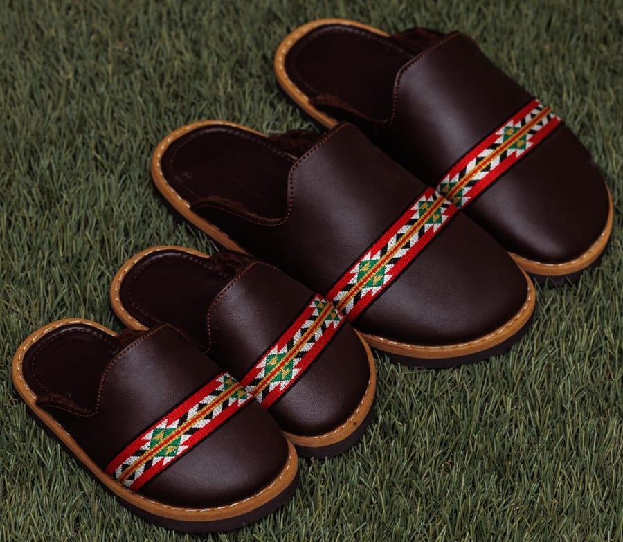 Children's padded fur shoes - dark brown