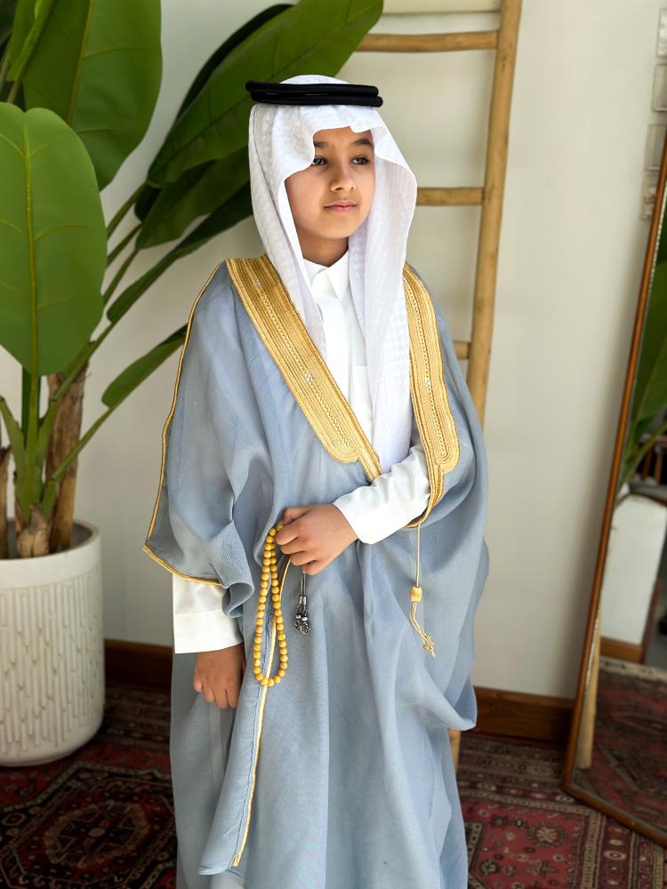Sky blue cloak embroidered with the name