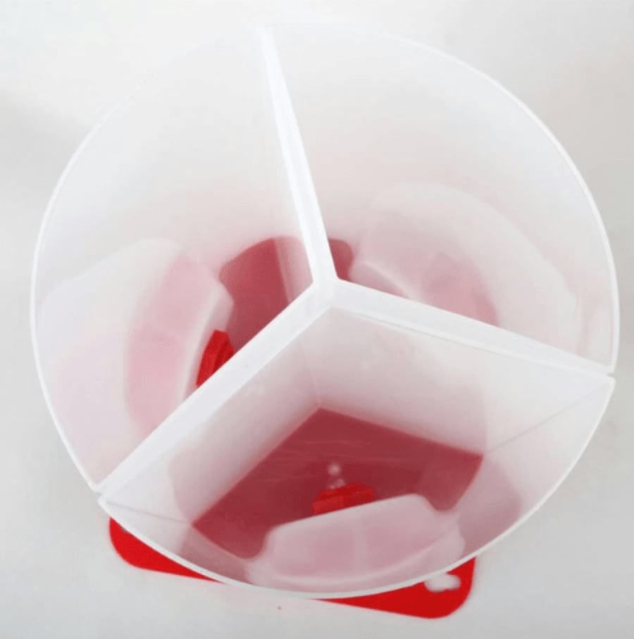 A three-in-one juice with a distinctive and elegant rotating feature