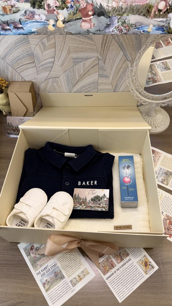 Elegant Ted Baker box 1