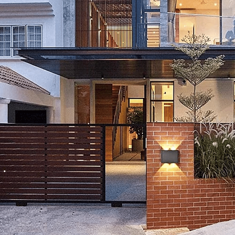 Wall lighting and gate flashlight yellow approved made of treated plastic