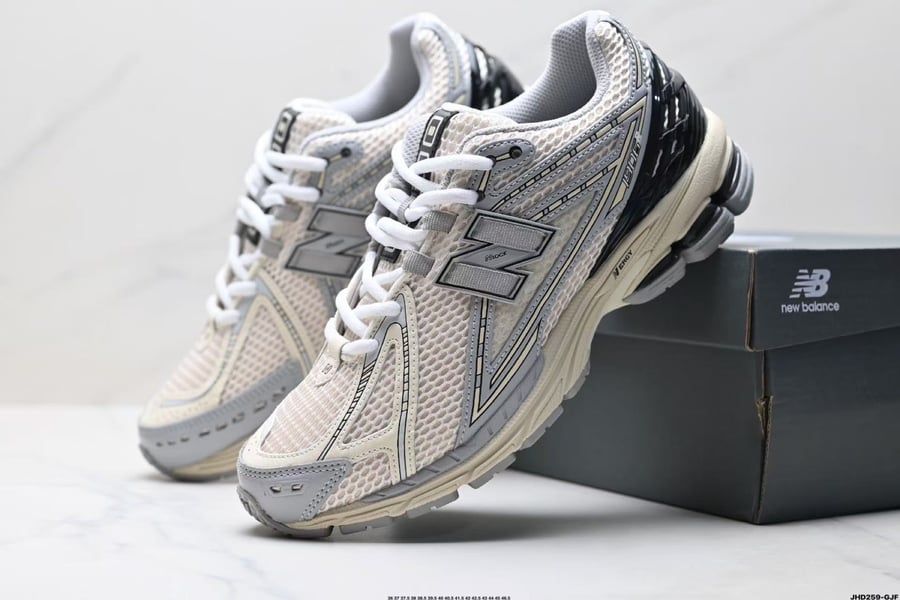 New Balance 1906R
