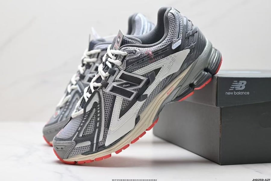 New Balance 1906R