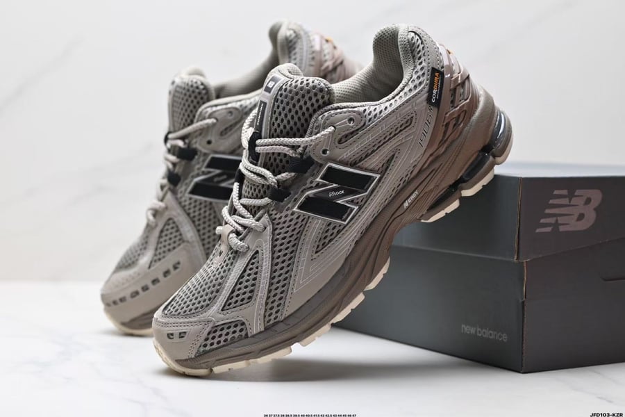 New Balance 1906R