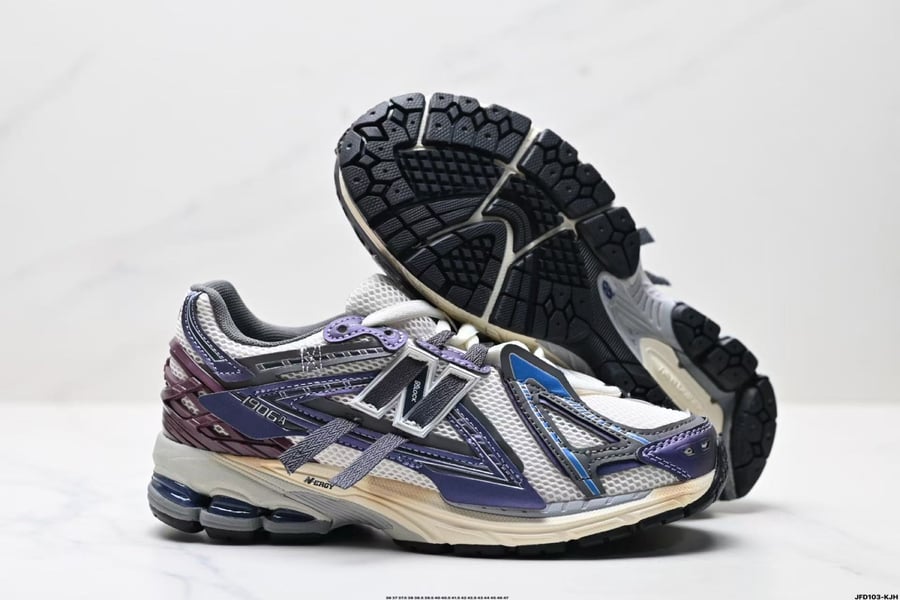 New Balance 1906R
