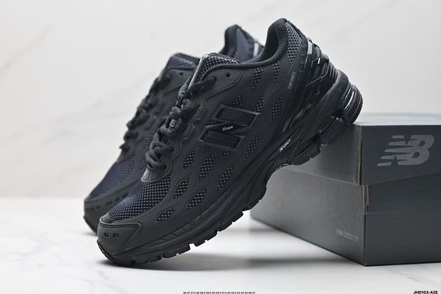 New Balance 1906R