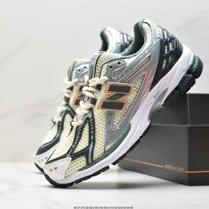 New Balance 1906R