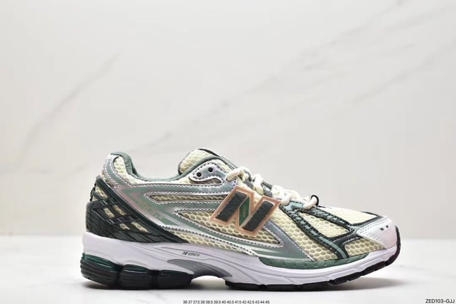 New Balance 1906R