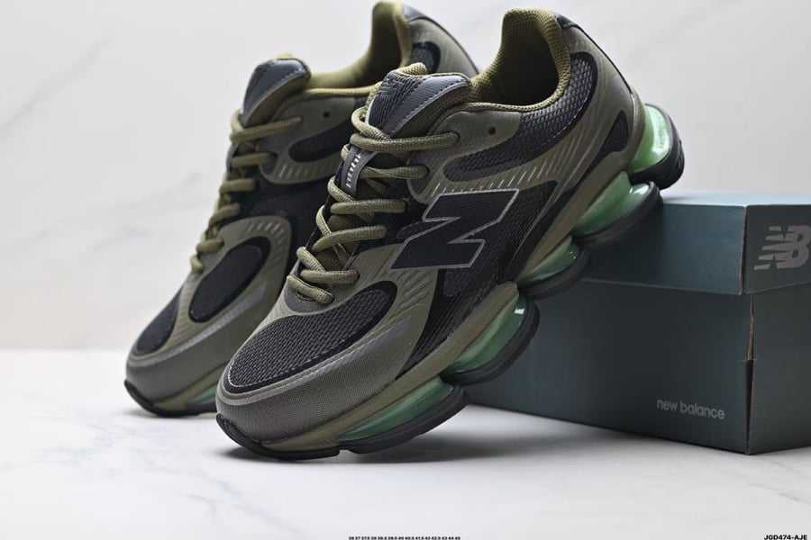 New Balance 2000
