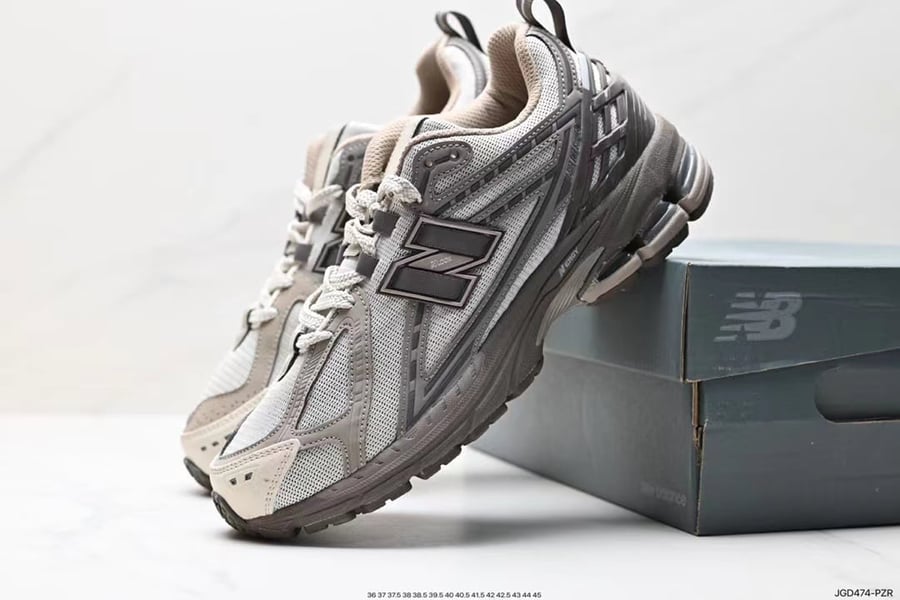 New Balance 1906R