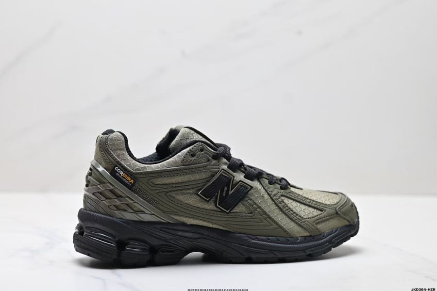 New Balance 1906R