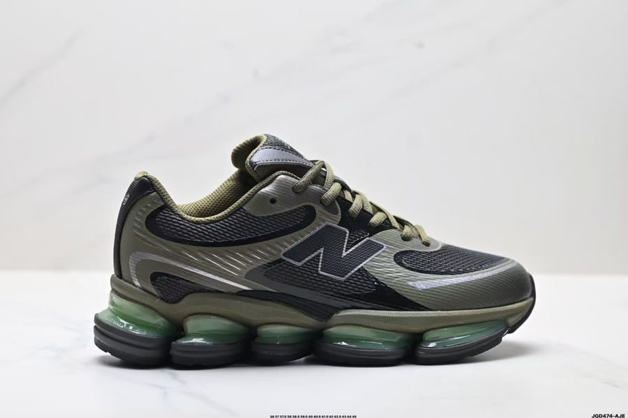 New Balance 2000