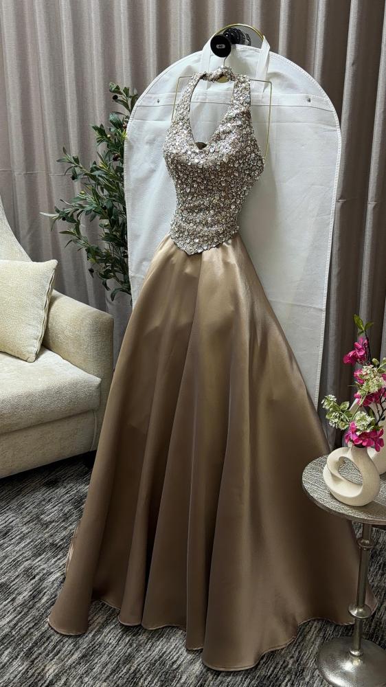Dress and name it