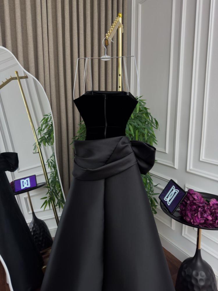 Thara'a dress