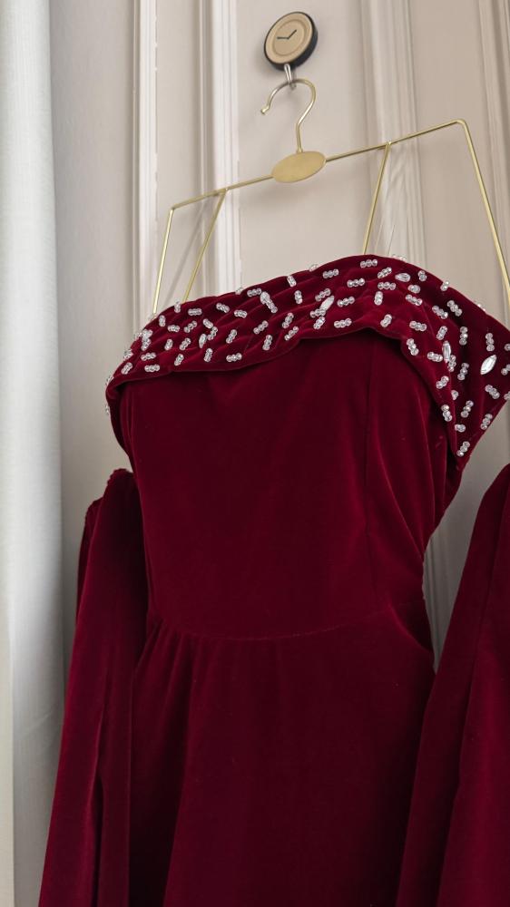 Hoor girl dress