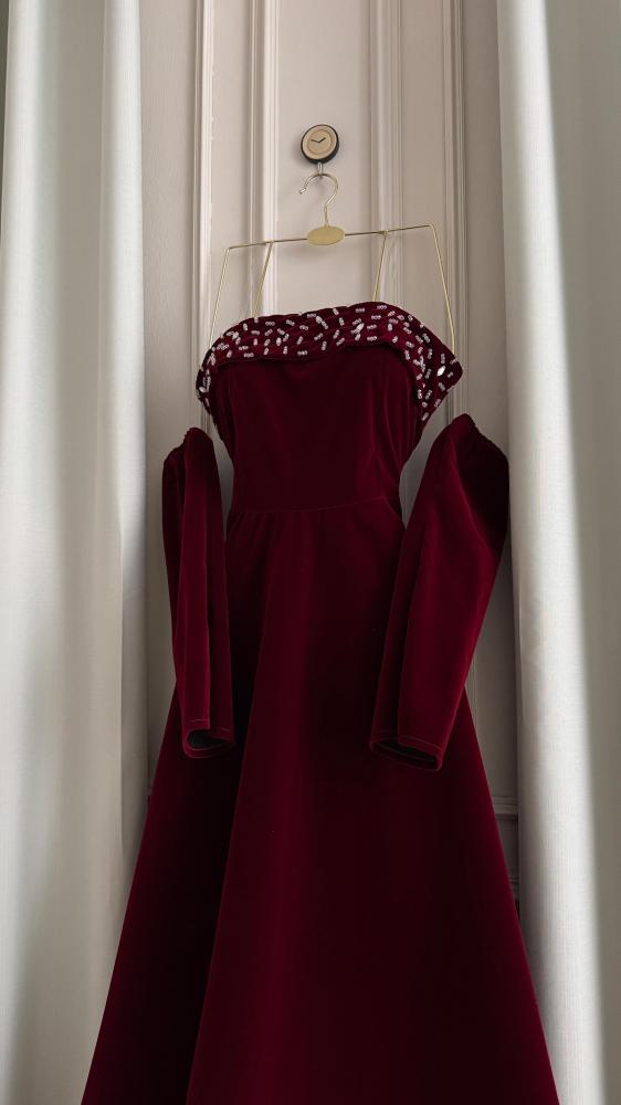 Hoor girl dress