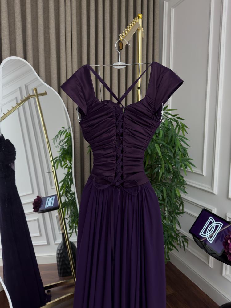 Alya's dress