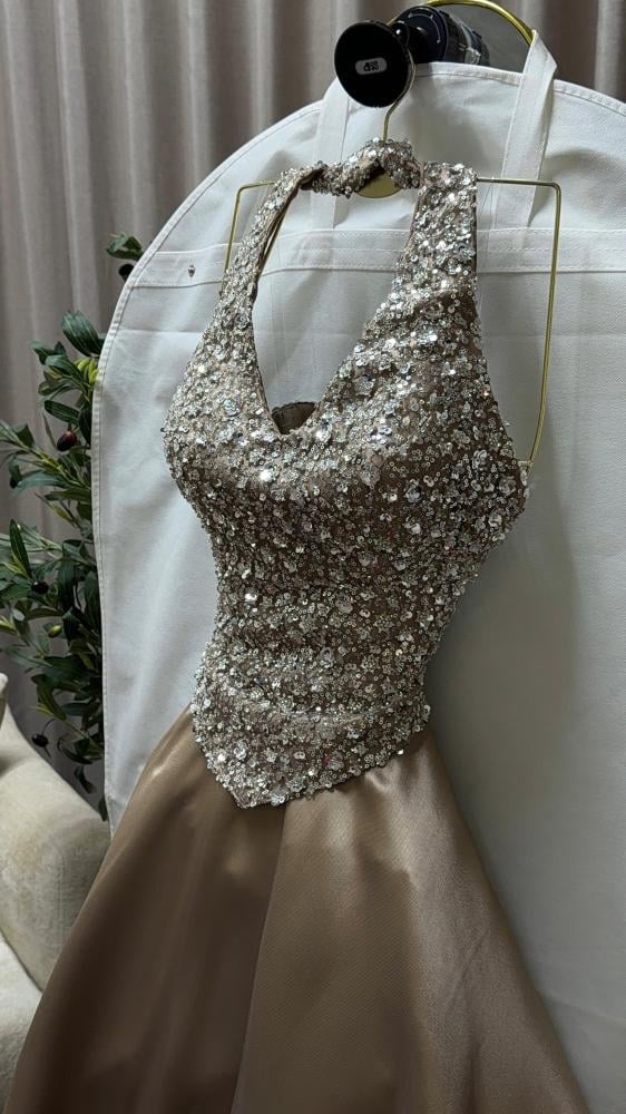 Dress and name it
