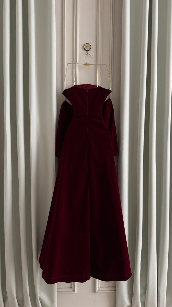 Hoor girl dress