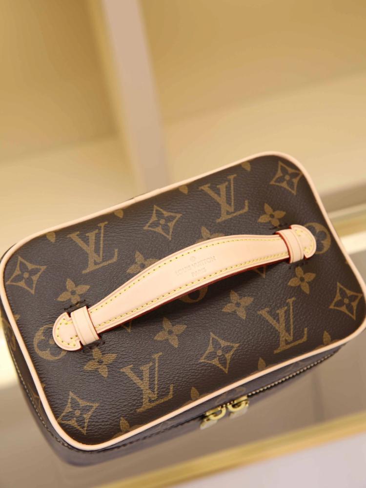 .Louis Vuitton