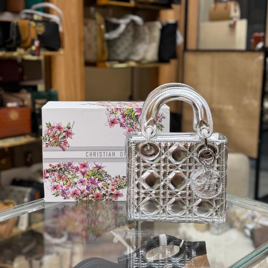 شنطة ديور