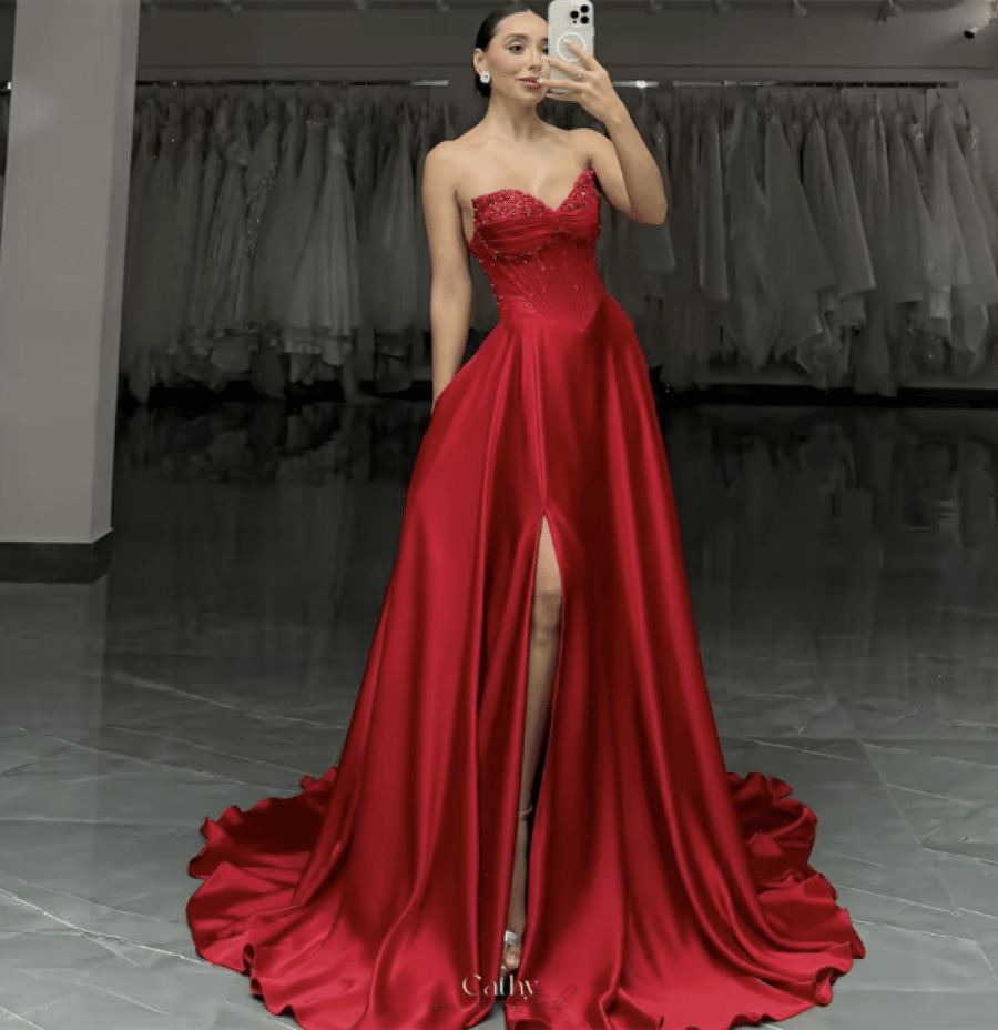 Red strapless high slit dresses for attending concerts, sequined sleeveless wedding dresses, ألف خط decorated evening gown