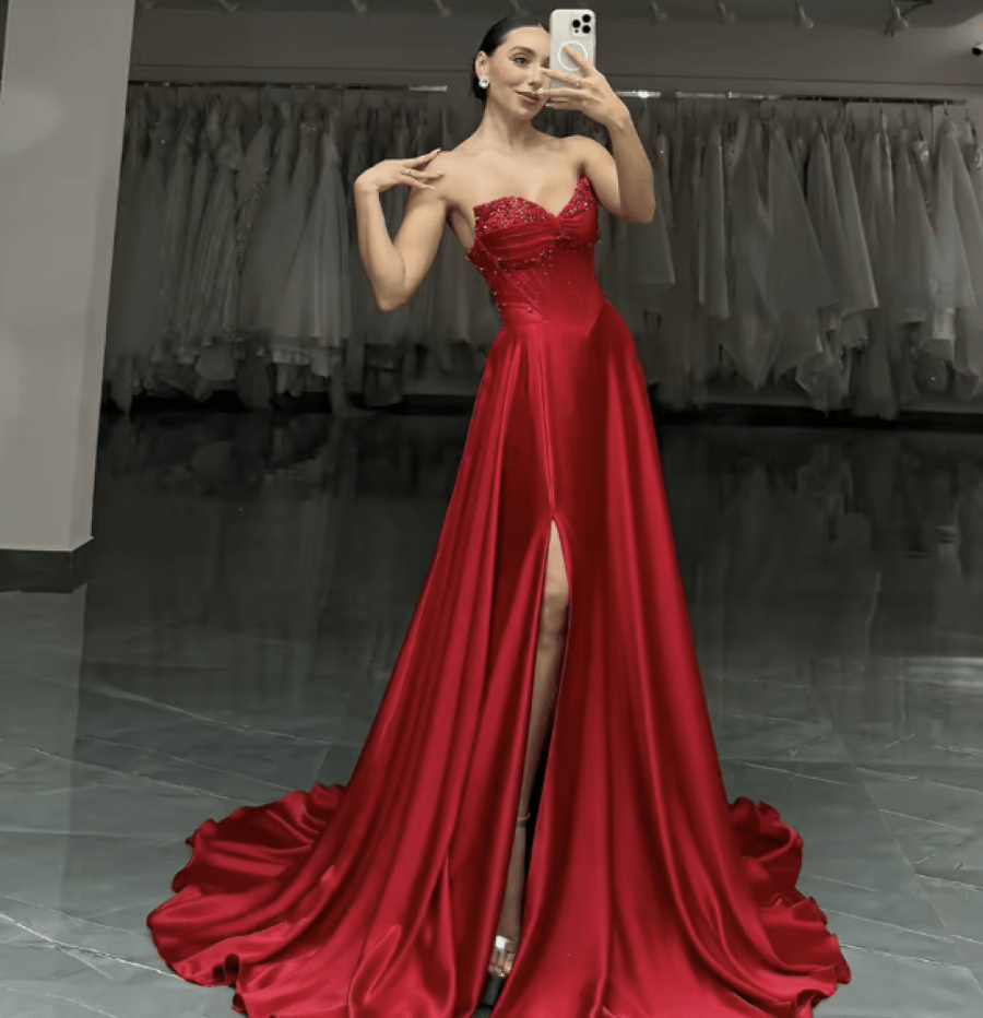 Red strapless high slit dresses for attending concerts, sequined sleeveless wedding dresses, ألف خط decorated evening gown