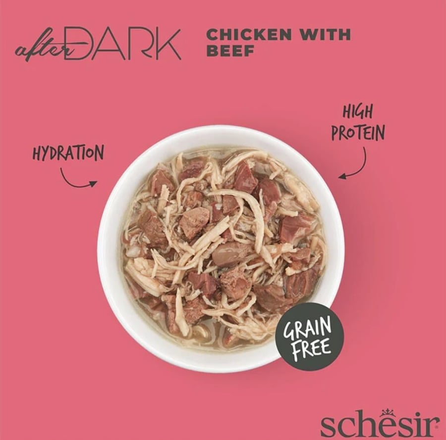 شيزر أفتر دارك (Schesir After Dark) - شرائح الدجاج واللحم البقري في المرق للقطط البالغة (80 جم)