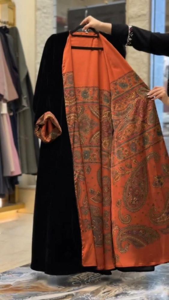 عباية دبل فيس مخمل أسود