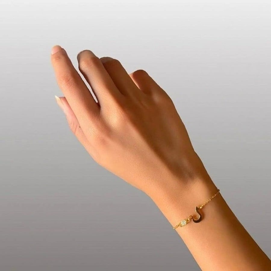 اسوارة نسائية بالاسم حسب اختيارك