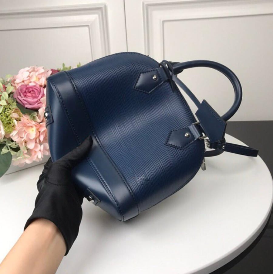 شنطة لويس فيتون Lv bb alma