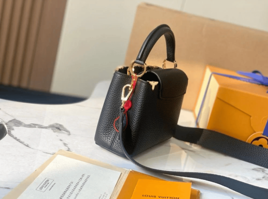 شنطة لويس فيتون كابوسين Lv Capucines