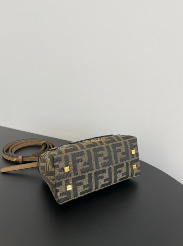 شنطة فندي Fendi by the way Handle bag