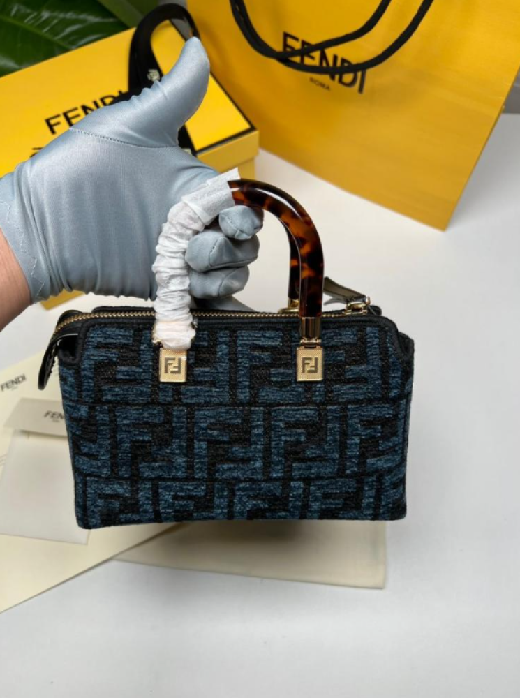 شنطة فندي Fendi by the way Handle bag