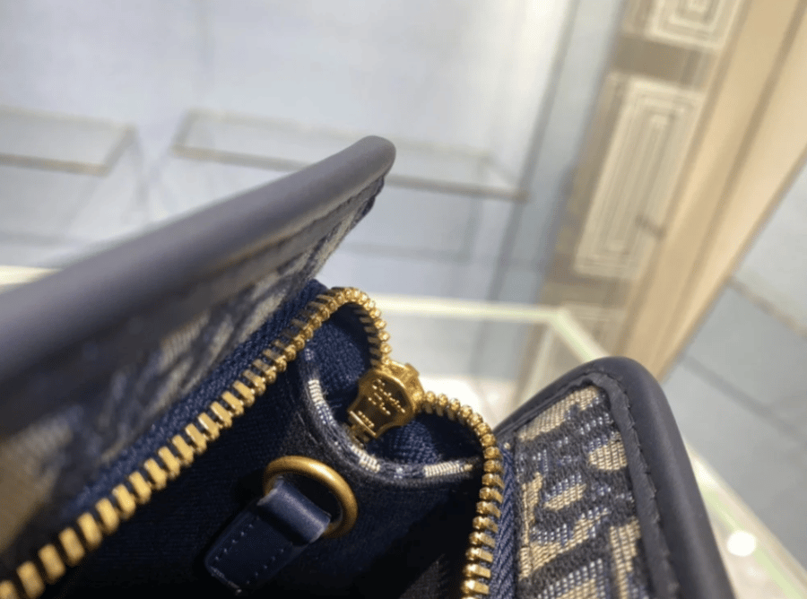 باوتش Dior