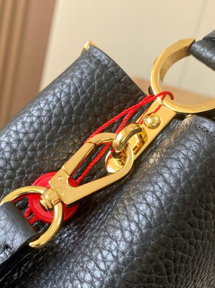 شنطة لويس فيتون كابوسين Lv Capucines