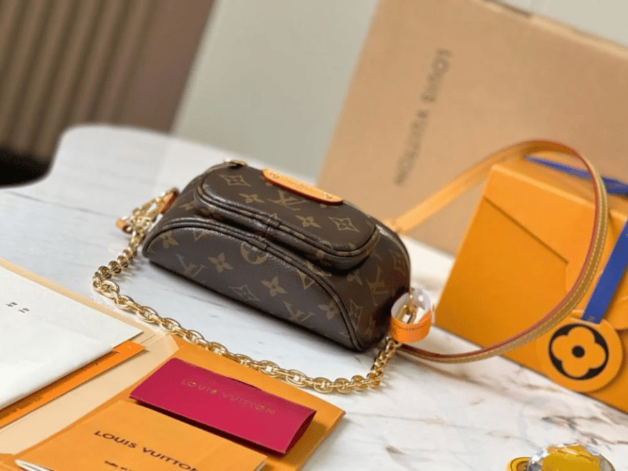 شنطة لويس فيتون Lv mini BumBag