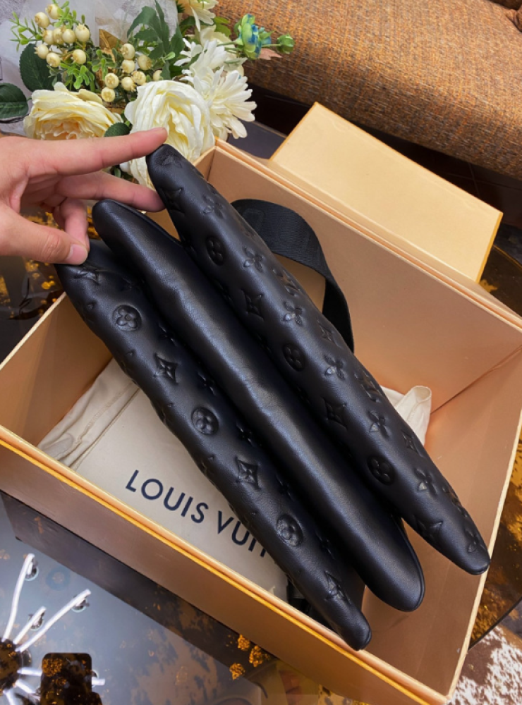 شنطة لويس فيتون كوسين LV Coussin