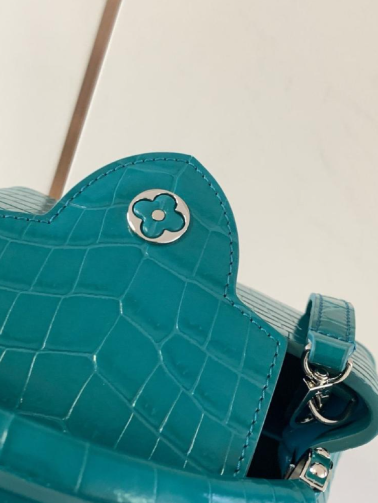 شنطة لويس فيتون كابوسين Lv Capucines