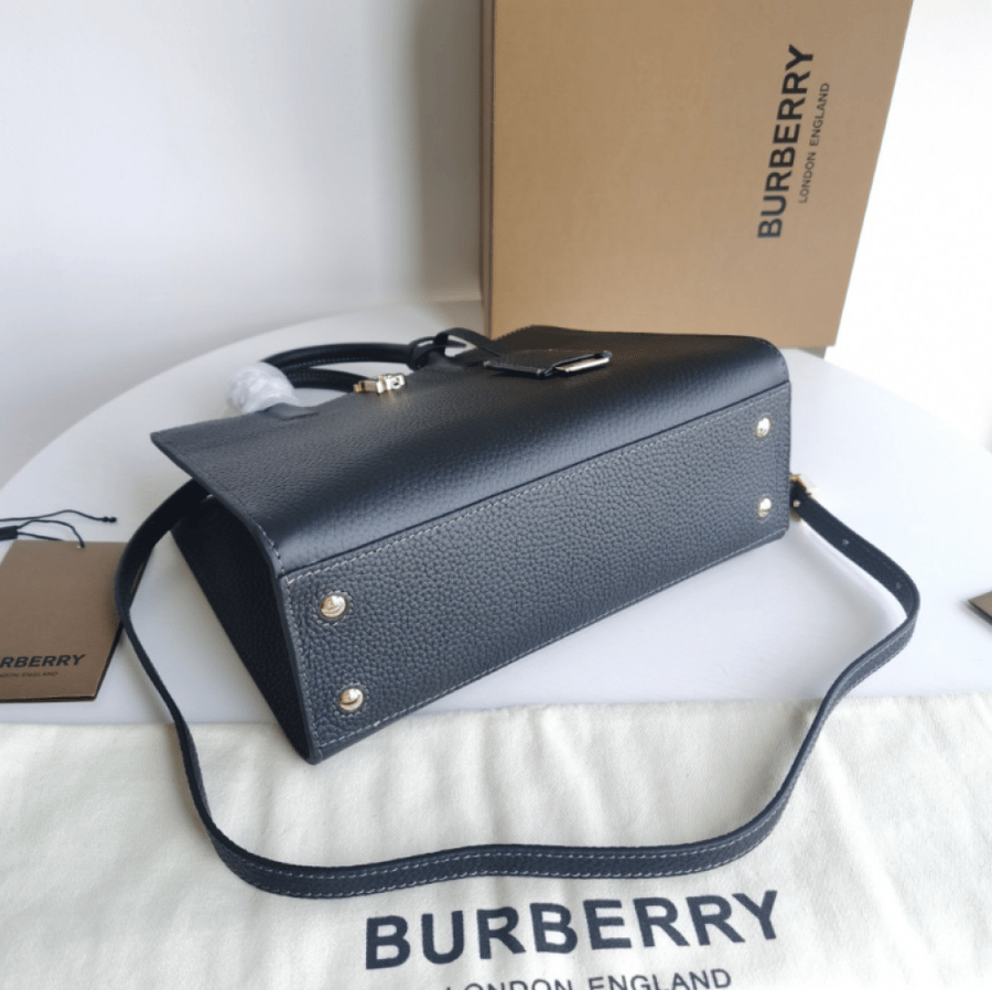 شنطة Burberry