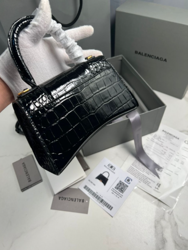 شنطة Balenciaga