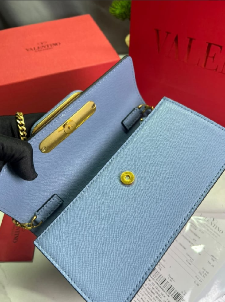شنطة فالنتينو Valentino