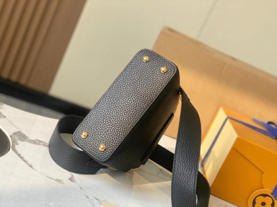 شنطة لويس فيتون كابوسين Lv Capucines