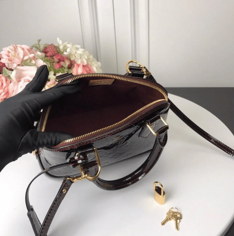 شنطة لويس فيتون Lv bb alma