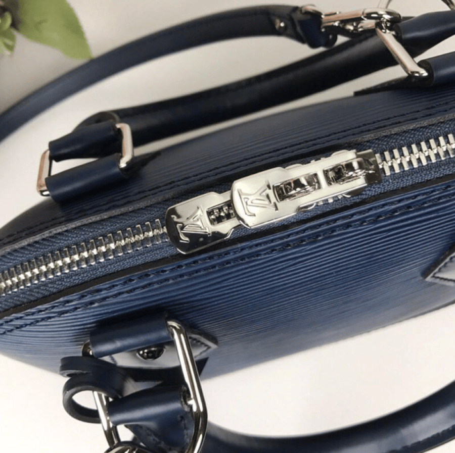شنطة لويس فيتون Lv bb alma