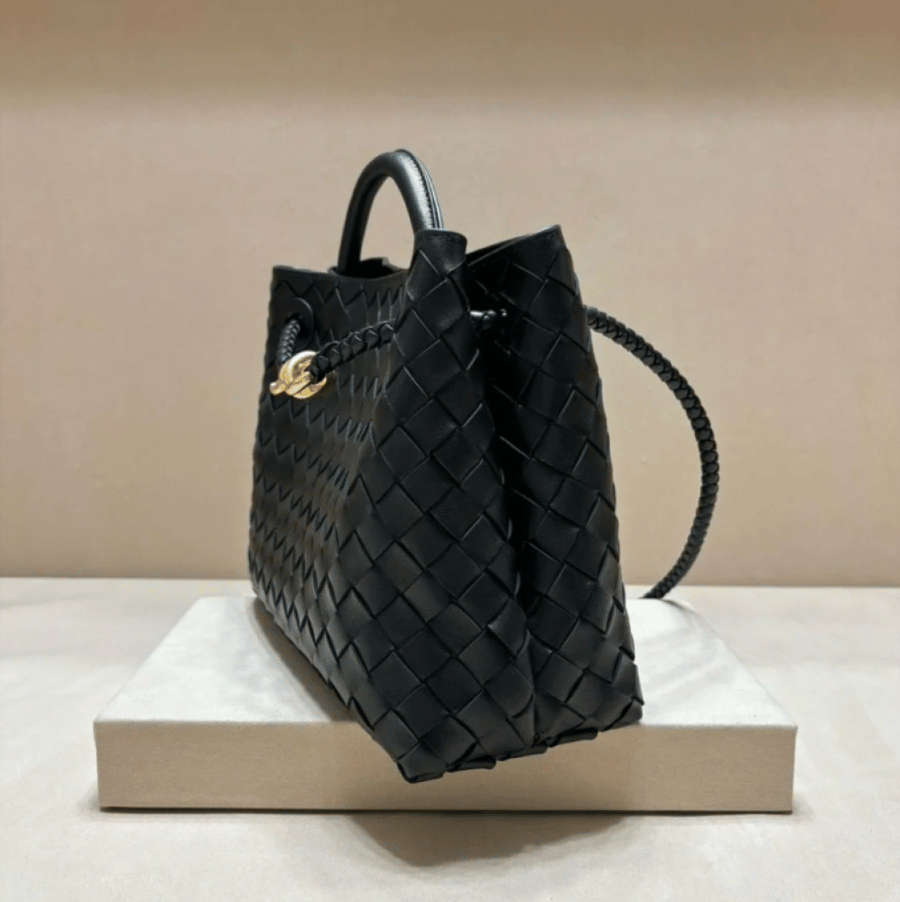 شنطة بوتيغا فينيتا Bottega Veneta